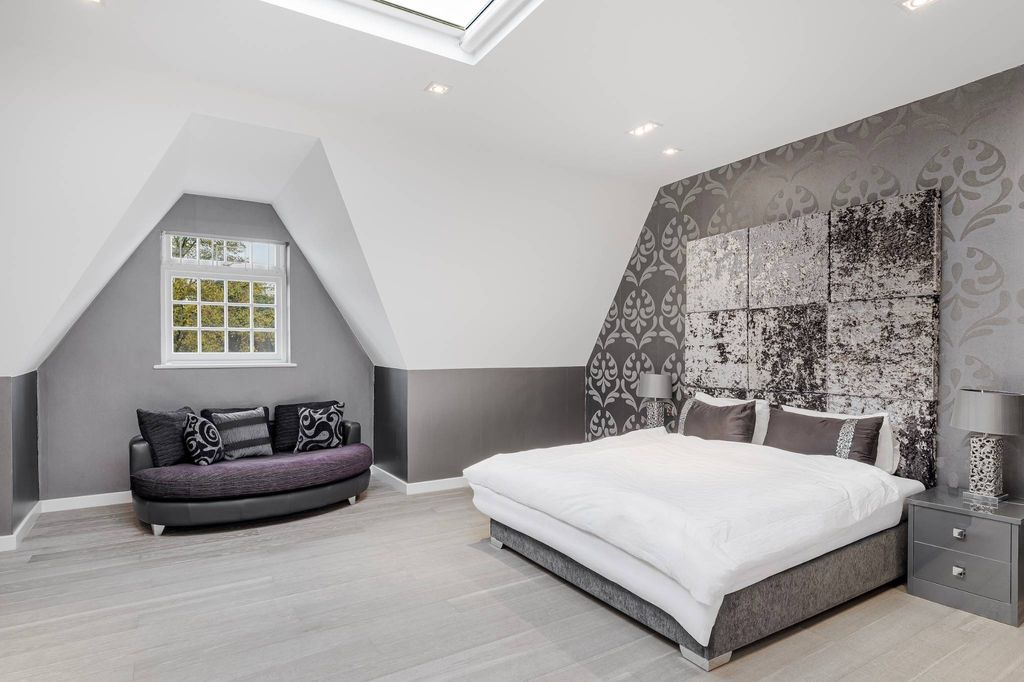 Luxury Detached House for sale in London, England luxury detached house for sale in london england8.jpg